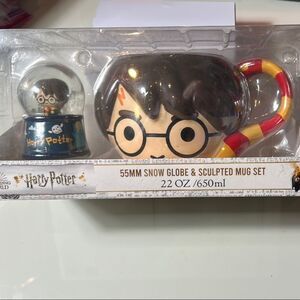 Harry Potter Snow Globe & Sculpted Mug Set - Multicolor